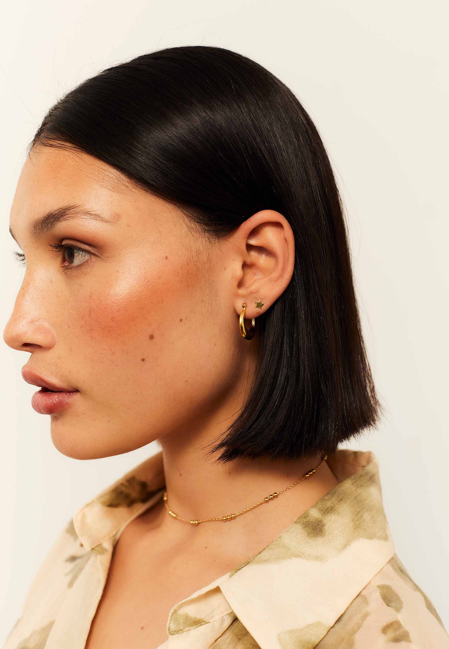 ALISHA GOLD EARRINGS (18MM)